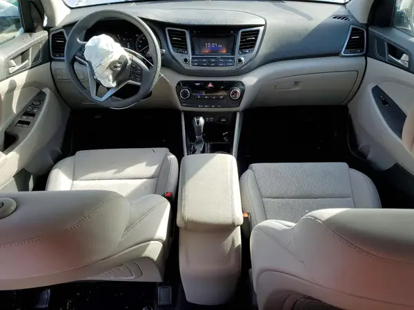KM8J23A45JU758567 2018 HYUNDAI TUCSON - Image 8