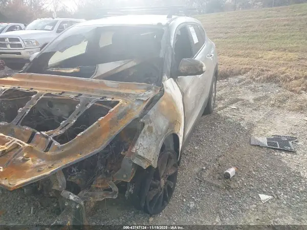 KM8J23A45JU764238 2018 HYUNDAI TUCSON - Image 2