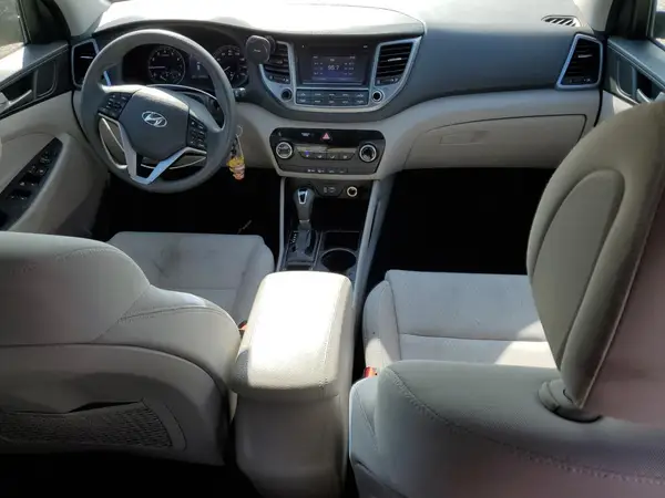 KM8J23A45JU765342 2018 HYUNDAI TUCSON - Image 8