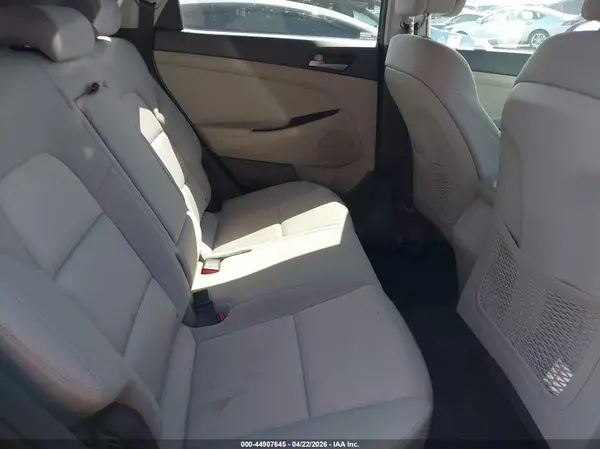 KM8J23A45JU767608 2018 HYUNDAI TUCSON - Image 8