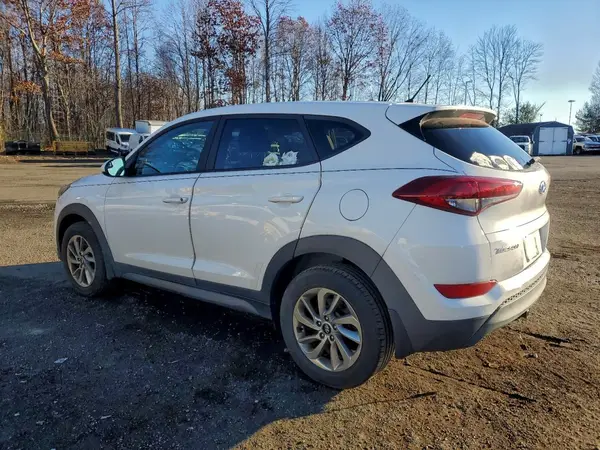 KM8J23A45JU773280 2018 HYUNDAI TUCSON - Image 2