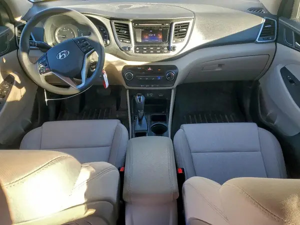 KM8J23A45JU773280 2018 HYUNDAI TUCSON - Image 8