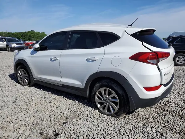 KM8J23A45JU783355 2018 HYUNDAI TUCSON - Image 2