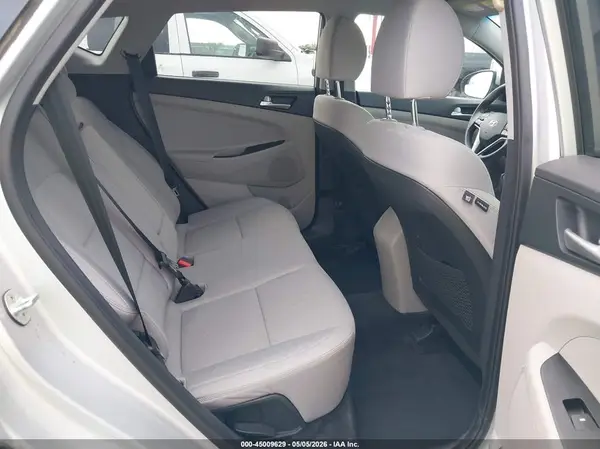 KM8J23A45KU007583 2019 HYUNDAI TUCSON - Image 8