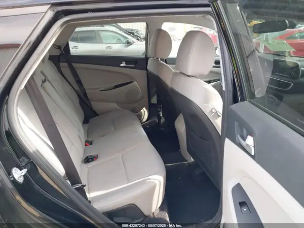 KM8J23A45KU031611 2019 HYUNDAI TUCSON - Image 8