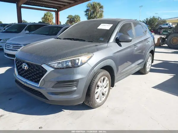 KM8J23A45KU060672 2019 HYUNDAI TUCSON - Image 2