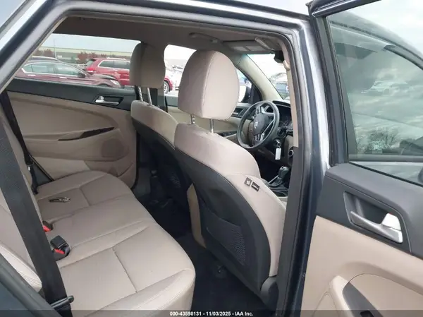 KM8J23A45KU067864 2019 HYUNDAI TUCSON - Image 8