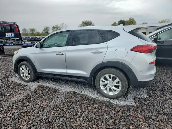 KM8J23A45KU841126 2019 HYUNDAI TUCSON - Image 2