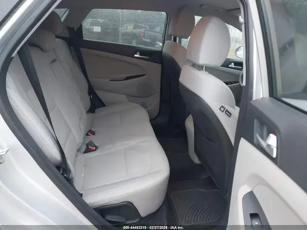 KM8J23A45KU891265 2019 HYUNDAI TUCSON - Image 8