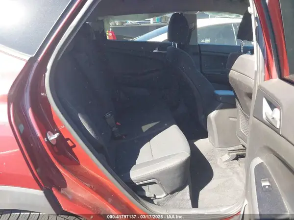 KM8J23A45KU931585 2019 HYUNDAI TUCSON - Image 8