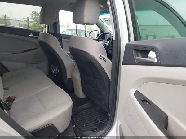 KM8J23A45KU936379 2019 HYUNDAI TUCSON - Image 8