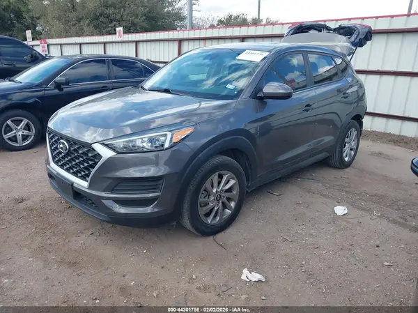 KM8J23A45LU130415 2020 HYUNDAI TUCSON - Image 2