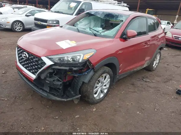 KM8J23A45MU325691 2021 HYUNDAI TUCSON - Image 2