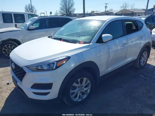 KM8J23A45MU359825 2021 HYUNDAI TUCSON - Image 2