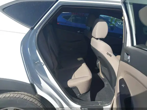 KM8J23A45MU381159 2021 HYUNDAI TUCSON - Image 8