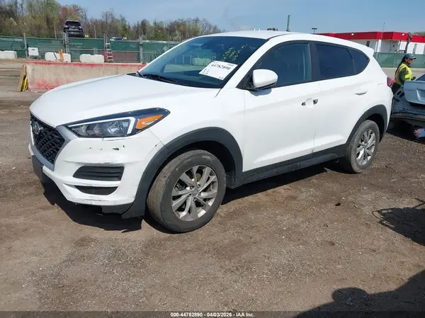 KM8J23A45MU389195 2021 HYUNDAI TUCSON - Image 2