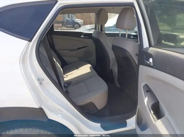 KM8J23A45MU389195 2021 HYUNDAI TUCSON - Image 8