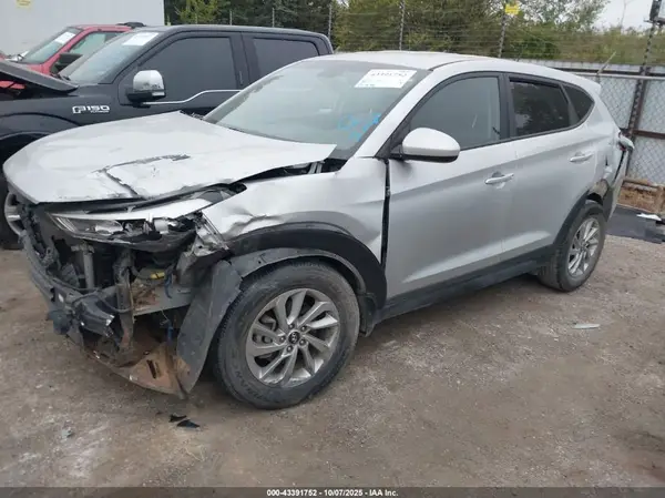 KM8J23A46GU116965 2016 HYUNDAI TUCSON - Image 2