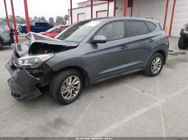 KM8J23A46GU136052 2016 HYUNDAI TUCSON - Image 2