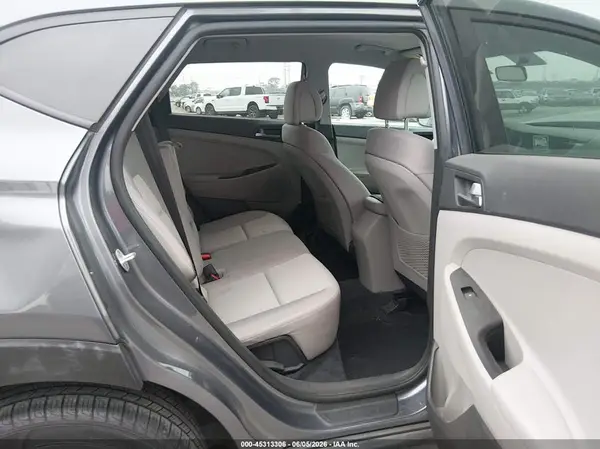 KM8J23A46GU136052 2016 HYUNDAI TUCSON - Image 8