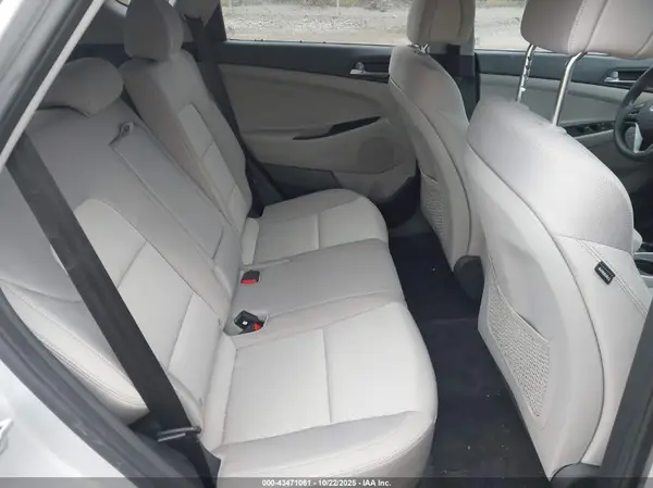 KM8J23A46GU157175 2016 HYUNDAI TUCSON - Image 8