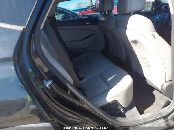 KM8J23A46GU196056 2016 HYUNDAI TUCSON - Image 8