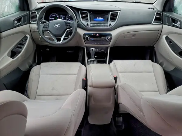 KM8J23A46GU203023 2016 HYUNDAI TUCSON - Image 8