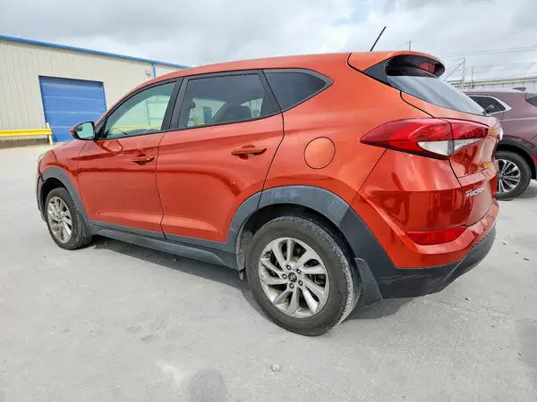 KM8J23A46GU226110 2016 HYUNDAI TUCSON - Image 2