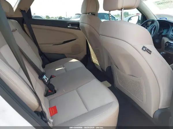 KM8J23A46GU231484 2016 HYUNDAI TUCSON - Image 8