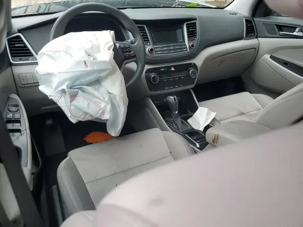 KM8J23A46GU257471 2016 HYUNDAI TUCSON - Image 8
