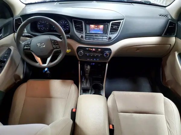 KM8J23A46HU261764 2017 HYUNDAI TUCSON - Image 8