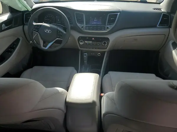 KM8J23A46HU262008 2017 HYUNDAI TUCSON - Image 8