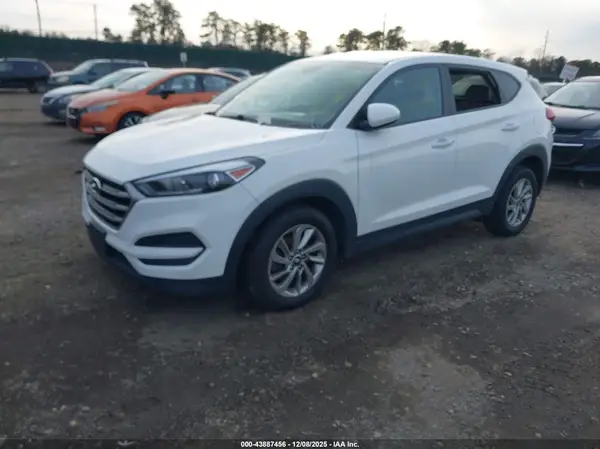 KM8J23A46HU266608 2017 HYUNDAI TUCSON - Image 2