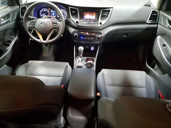 KM8J23A46HU290522 2017 HYUNDAI TUCSON - Image 8