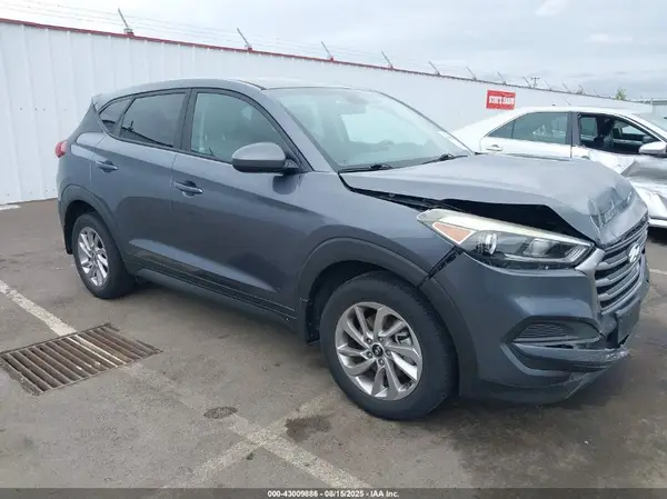 KM8J23A46HU314527 2017 HYUNDAI TUCSON - Image 1