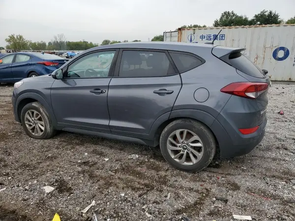 KM8J23A46HU329030 2017 HYUNDAI TUCSON - Image 2