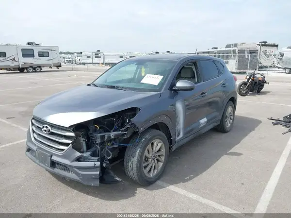 KM8J23A46HU329206 2017 HYUNDAI TUCSON - Image 2