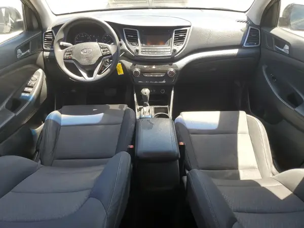 KM8J23A46HU352808 2017 HYUNDAI TUCSON - Image 8
