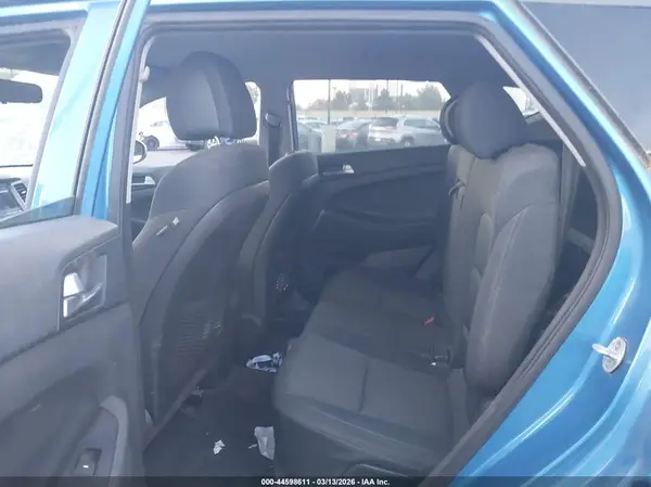 KM8J23A46HU387123 2017 HYUNDAI TUCSON - Image 8