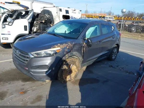 KM8J23A46HU417169 2017 HYUNDAI TUCSON - Image 2