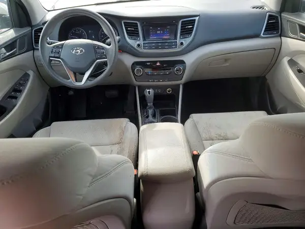 KM8J23A46HU464931 2017 HYUNDAI TUCSON - Image 8