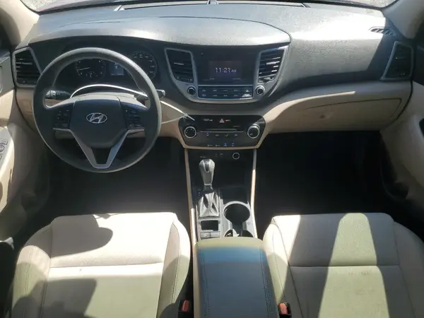 KM8J23A46HU473175 2017 HYUNDAI TUCSON - Image 8