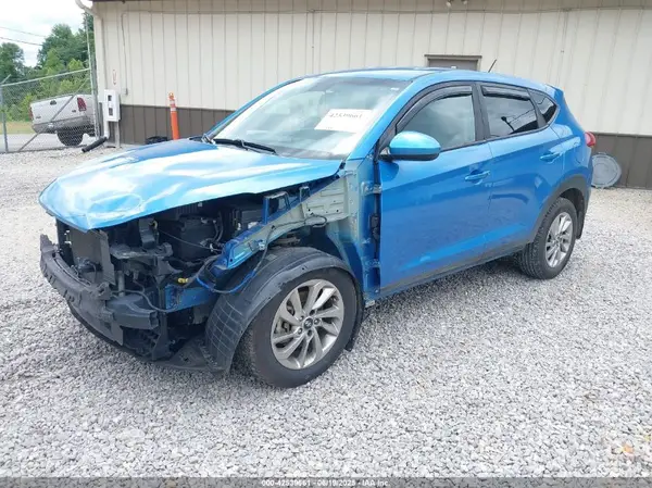 KM8J23A46HU477369 2017 HYUNDAI TUCSON - Image 2