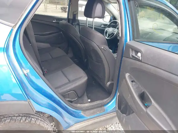 KM8J23A46HU477369 2017 HYUNDAI TUCSON - Image 8