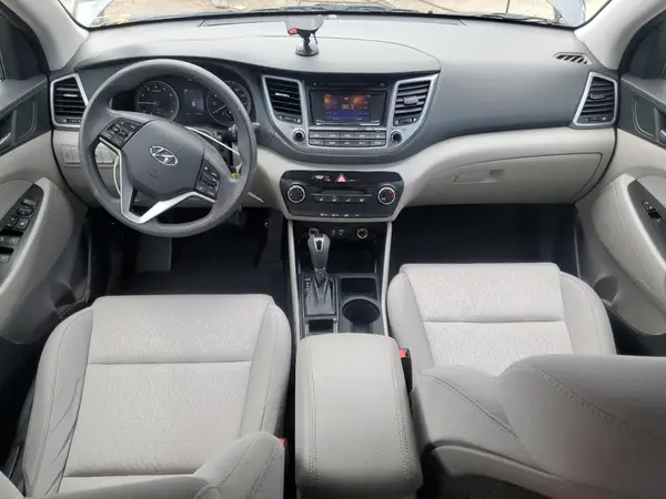 KM8J23A46HU504635 2017 HYUNDAI TUCSON - Image 8