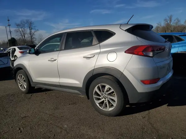 KM8J23A46HU543466 2017 HYUNDAI TUCSON - Image 2