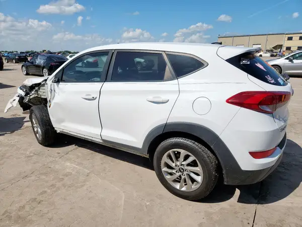 KM8J23A46HU546545 2017 HYUNDAI TUCSON - Image 2