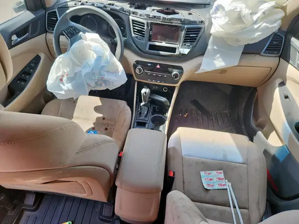 KM8J23A46HU546545 2017 HYUNDAI TUCSON - Image 8