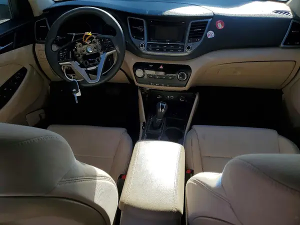 KM8J23A46HU592618 2017 HYUNDAI TUCSON - Image 8