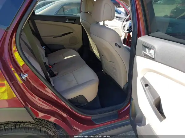 KM8J23A46HU596099 2017 HYUNDAI TUCSON - Image 8